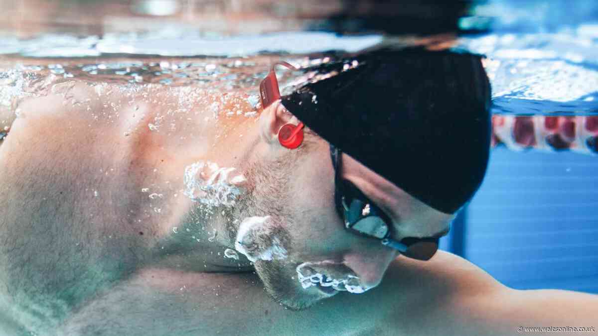 Music fans rate £40 headphones 'brilliant' for swimming with 'secure fit'