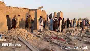 Pakistan launches deadly air strikes on Afghanistan
