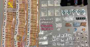 Nederlander (23) huurt auto op Ibiza en propt ruimte achter dashboard vol met drugs en geld