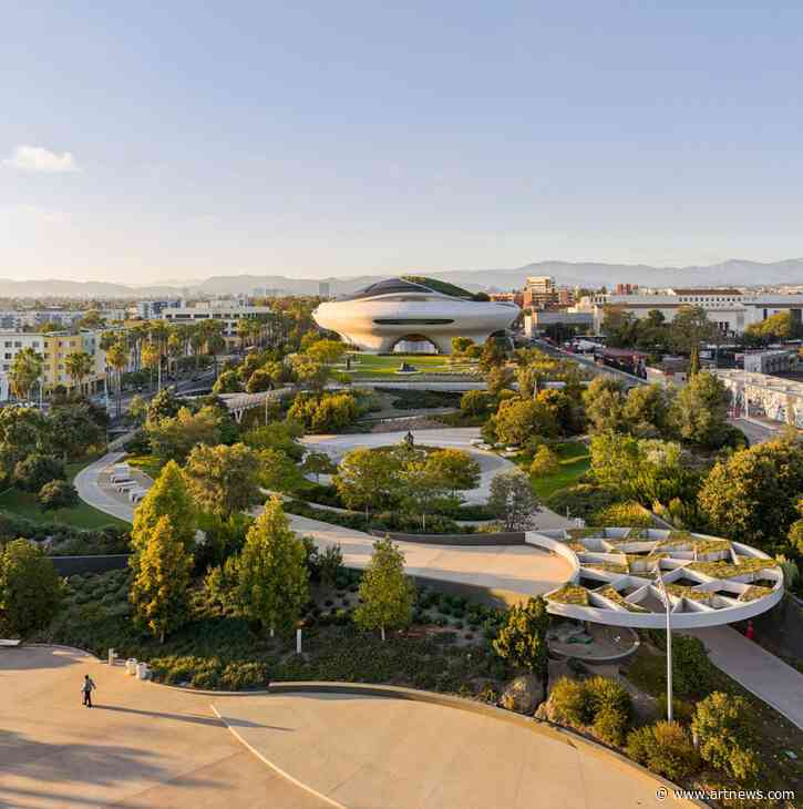 Lucas Museum Will Erect Permanent Fences Around its Plaza, Undercutting its Rhetoric of Accessibility