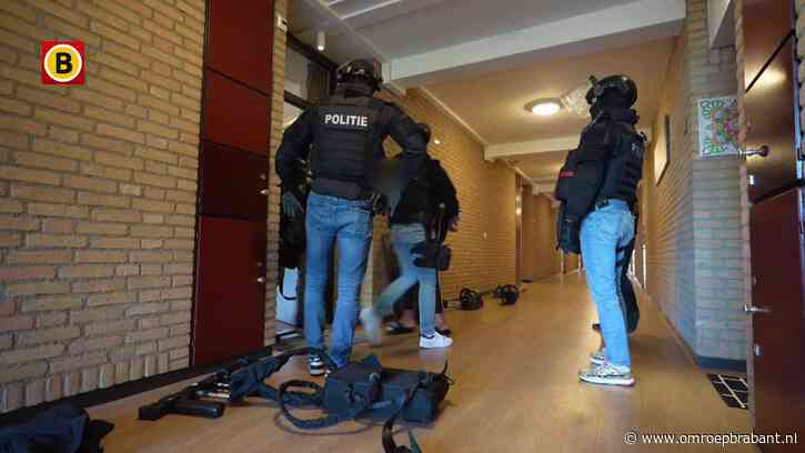 Arrestatieteams vallen binnen in Tilburg en Eindhoven, twee aanhoudingen