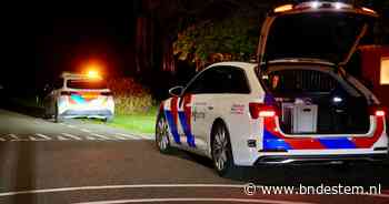 Brommerrijder raakt gewond bij botsing met auto in Chaam, slachtoffer naar het ziekenhuis