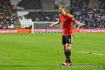 De Bruyne steelt de show voor swingend België en schenkt Van Bommel volgende zege