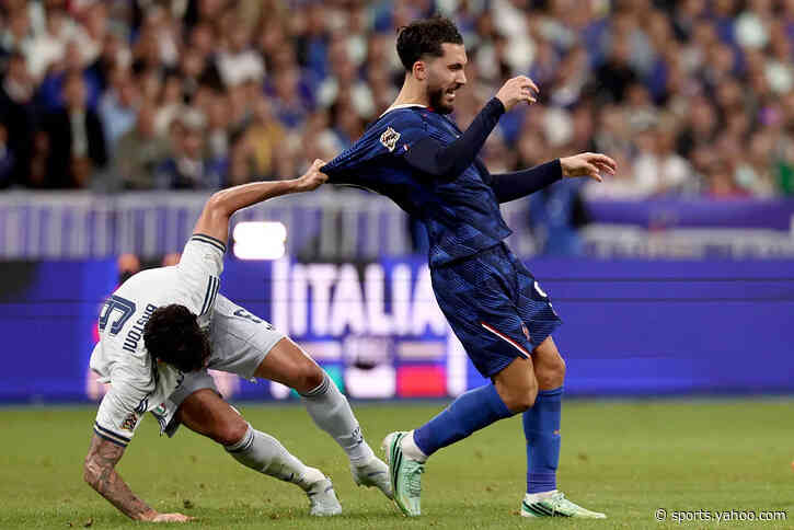 Italy hold on in Paris, end France's 100% in Nations League
