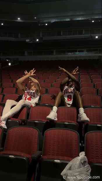 "What's your celly this year?" 🤔 #chicagobulls #matasbuzelis #calebwilson #nba #mediaday