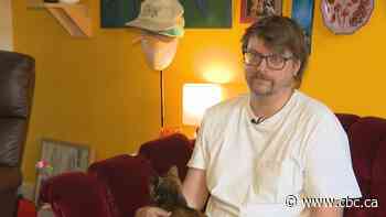 A tale of 2 tenants: Rent increase at Winnipeg apartment leaves some feeling 'forced out'