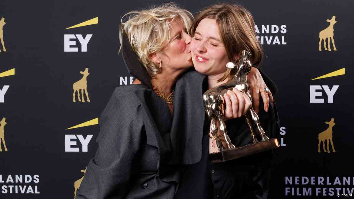 Dramafilm Truly Naked en serie Basta grote winnaars Gouden Kalveren