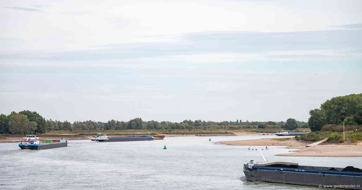 Nieuwe problemen voor scheepvaart: rivieren staan zo laag dat diepte niet meer te meten is