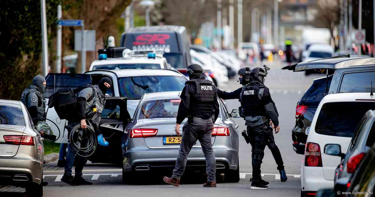 Geesteszieke man (30) steekt zomaar drie jonge ouders in Amsterdam neer: ‘Ik ben een monster’