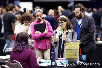 U.S. labor market slows with midterms on the horizon
