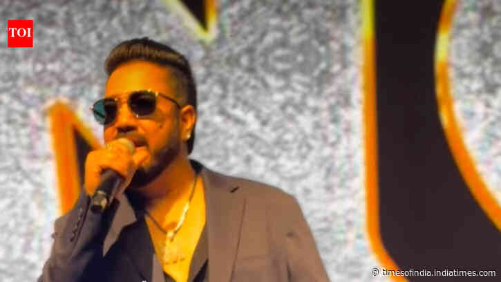 Did Mika Singh just take a sly dig at Jasmine Sandlas, King?