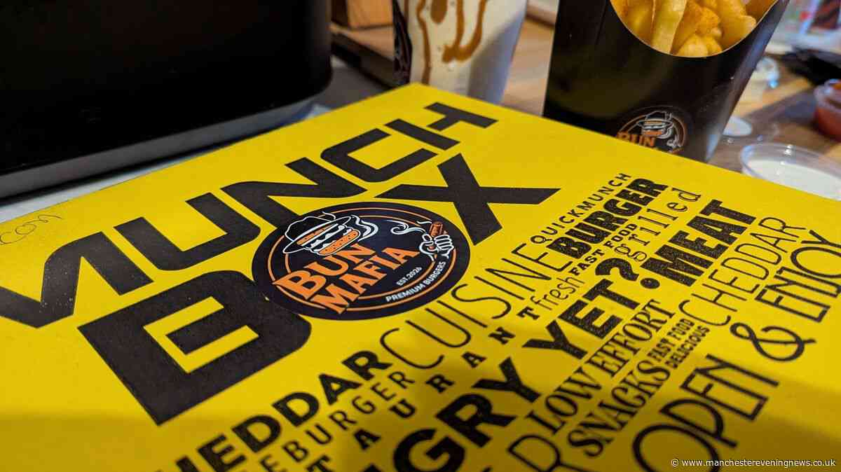 The 10/10 Salford takeaway where £13.99 munch boxes are going down a storm