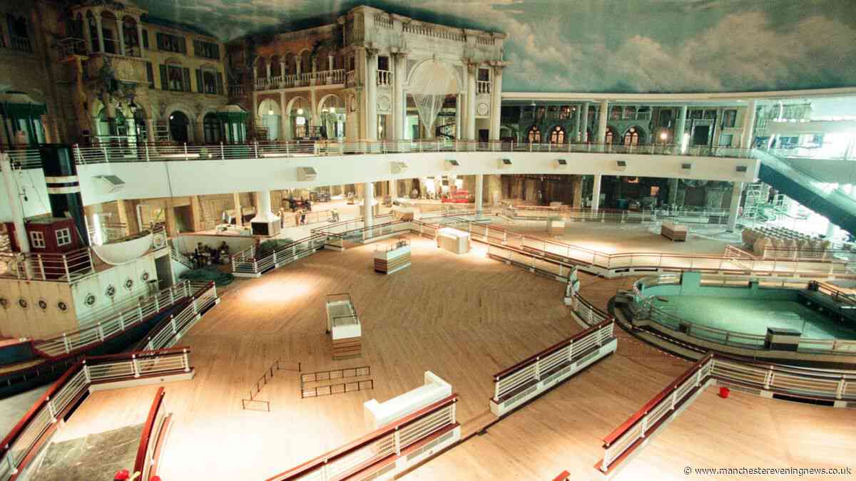 Gold leaf, last-minute panic and 3am queues: Inside the opening of the Trafford Centre