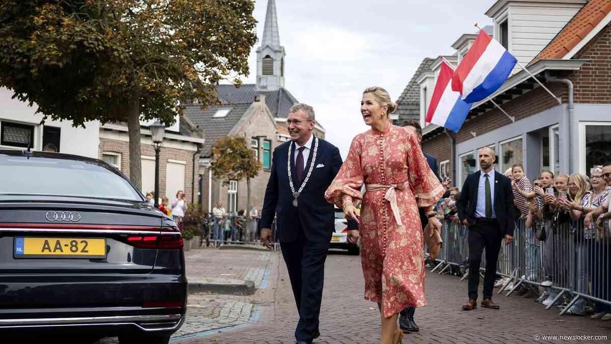 Van bedeesd tot kleurrijk middelpunt tussen saaie blauwe pakken: Máxima toonde zich in september ware modekoningin