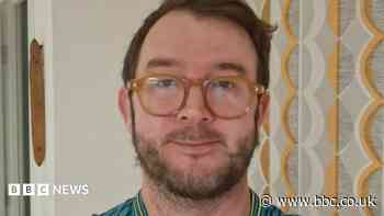 Man desperate to find teen he saved 30 years ago