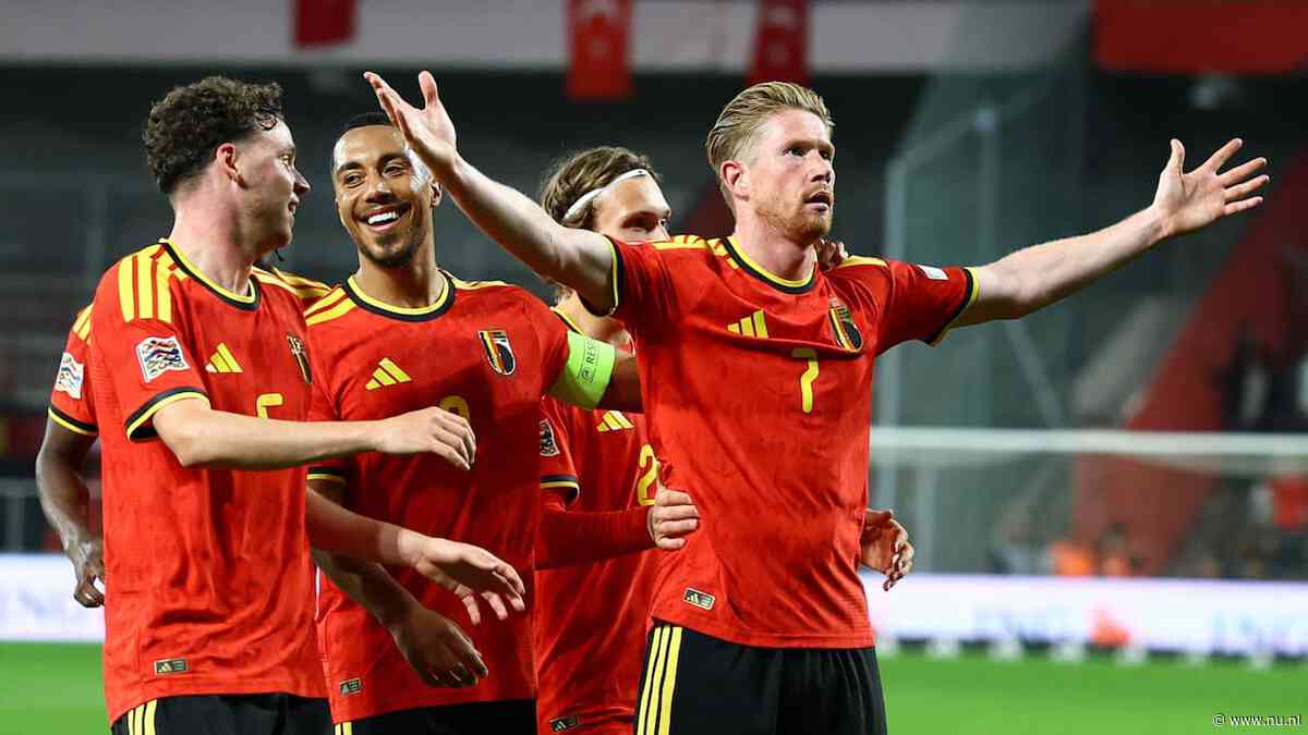 Van Bommel en Duivels loven De Bruyne en Lukaku: 'Het is gewoon genieten'