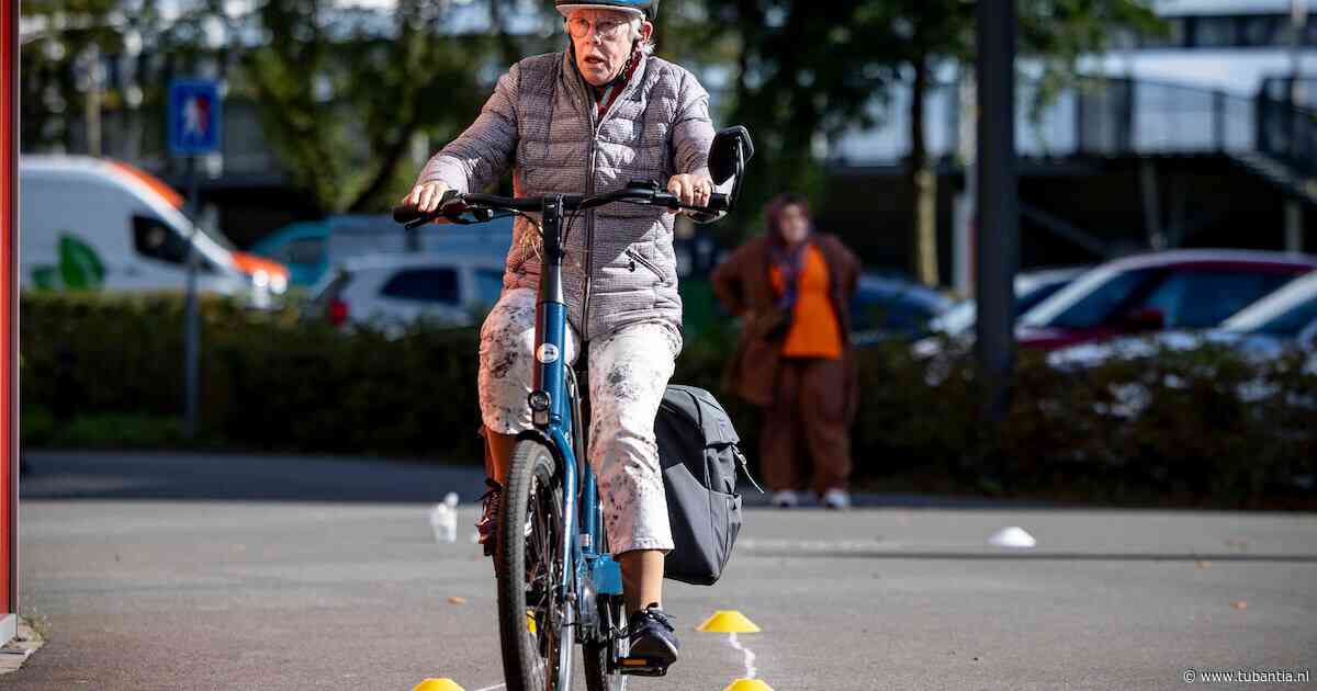 Ouderen die veilig willen blijven fietsen moeten ook de sportschool in: ‘Om evenwicht te houden’