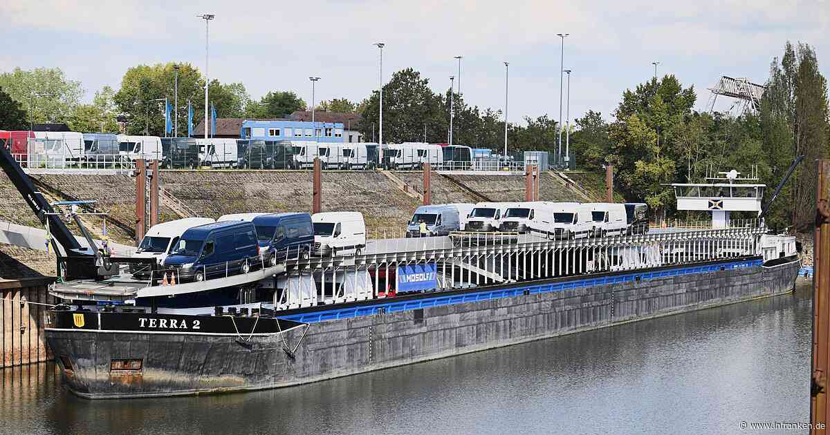 Nach Sandbank-Malheur: Frachtschiff schafft es auf den Rhein
