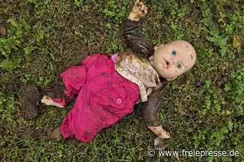 In der Elster treibende Babypuppe löst in Plauen einen Rettungseinsatz aus