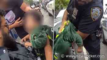 Politieman redt leven van stikkende baby op straat