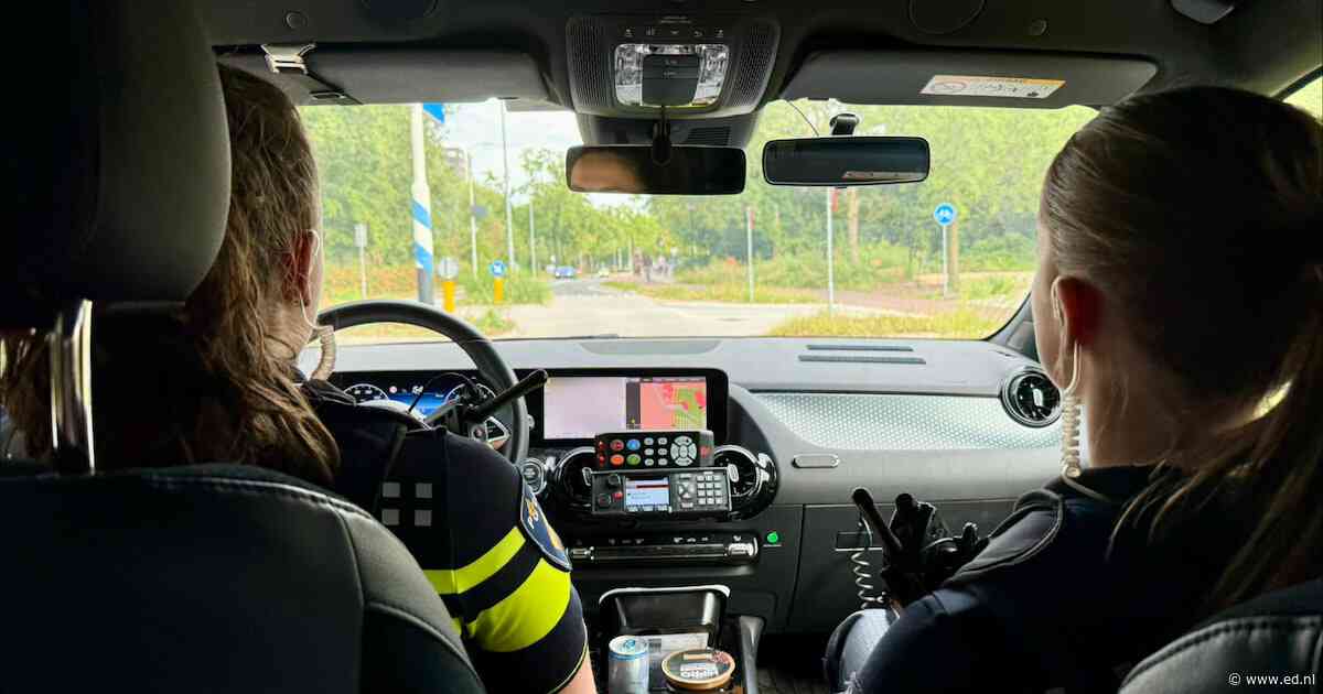 Een dag op pad met agenten Nienke (26) en Bente (27) in Eindhoven: ‘Je voelt gewoon wanneer er iets niet klopt’