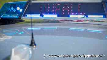 Indischer Tourist überschlägt sich auf Straße am Ammersee mehrfach mit dem Auto