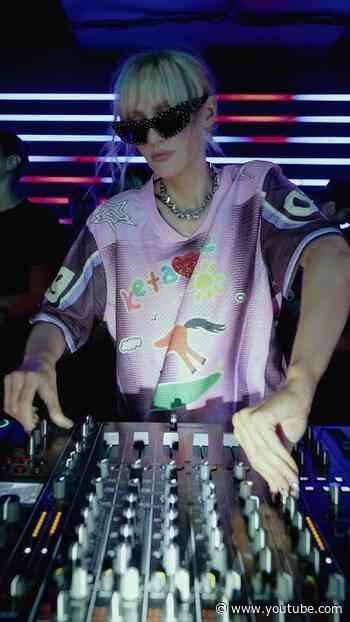 Stella Bossi’s DJ Mag HQ debut has landed 🔊 #djset #techno