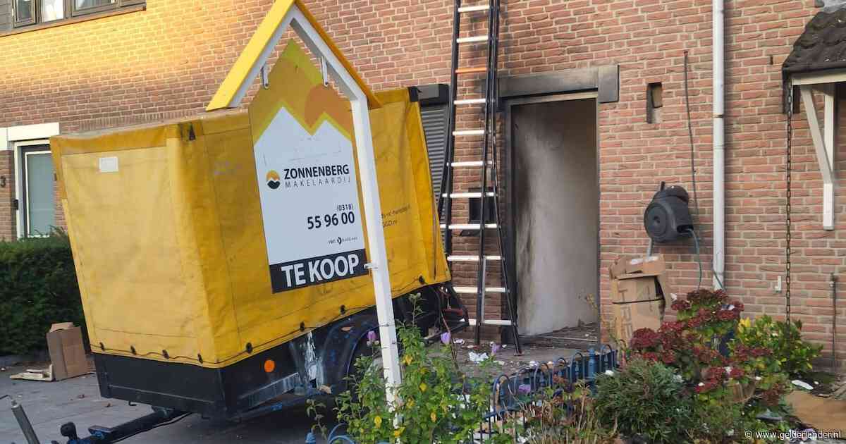 Woning in Veenendaal met spoed op slot na fikse explosie, ook cameratoezicht: ‘Willen rust blijvend terugbrengen’