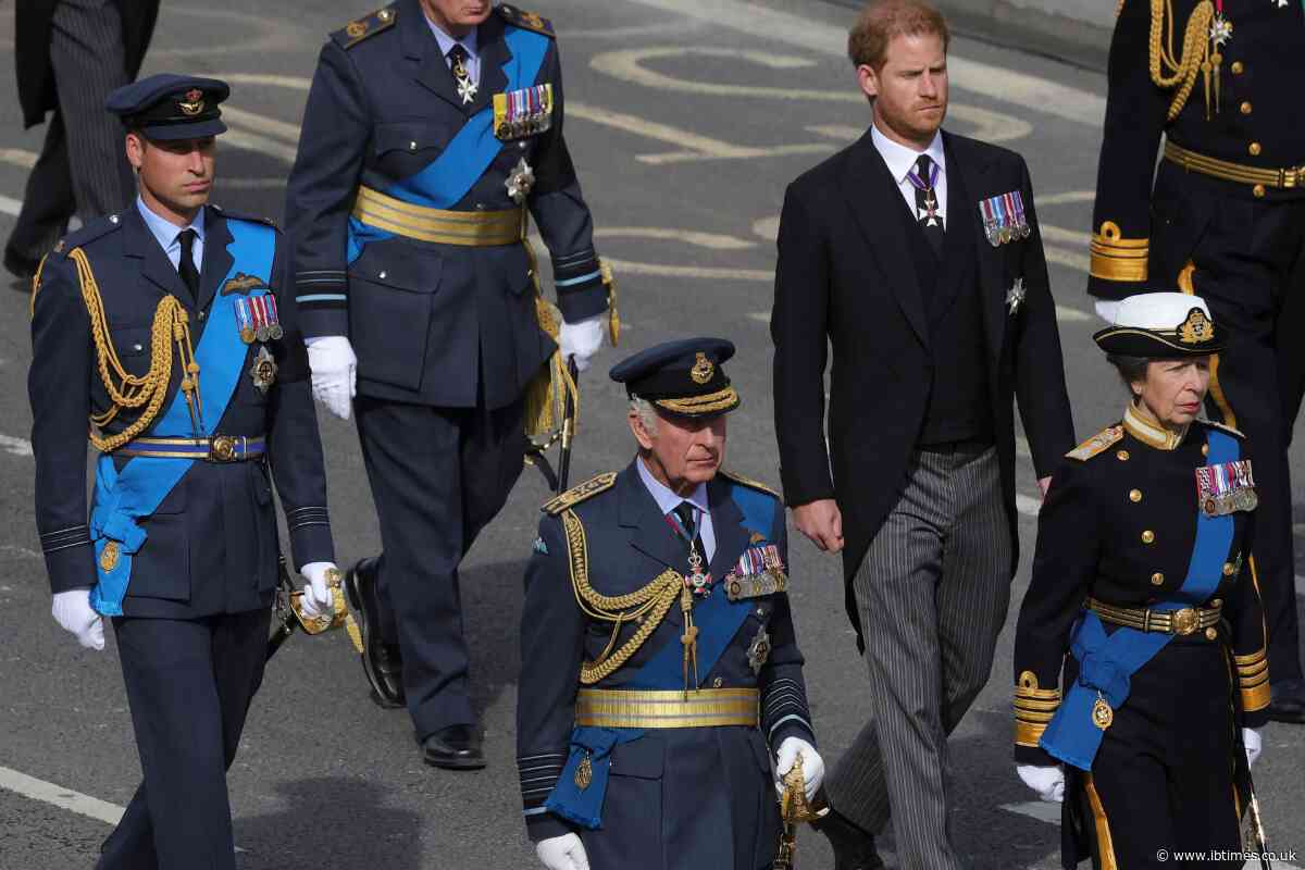 Etiquette Expert Tells Prince William and Kate They 'Have To Be the Bigger People' With Sussexes