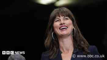 Greens deputy leader sorry over bin strike question