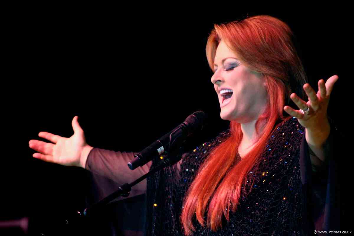 Country Music Legend Addresses Those 'Shocking' MAGA Rumours Started by Rosie O'Donnell