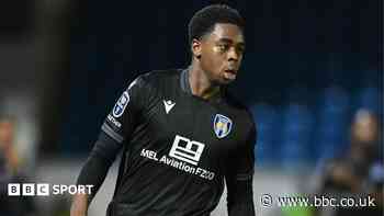 Wealdstone sign Colchester's Oni on loan