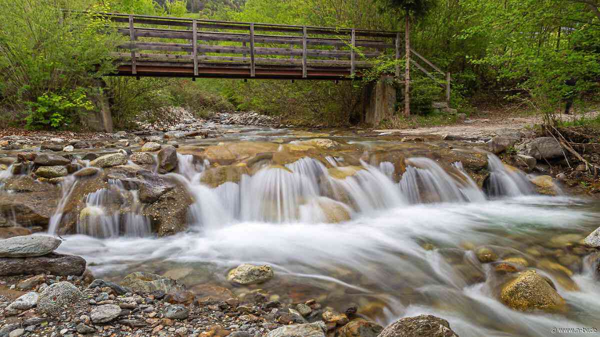 Auf historischem Wanderweg: Deutscher stürzt in Südtirol 50 Meter in die Tiefe - tot