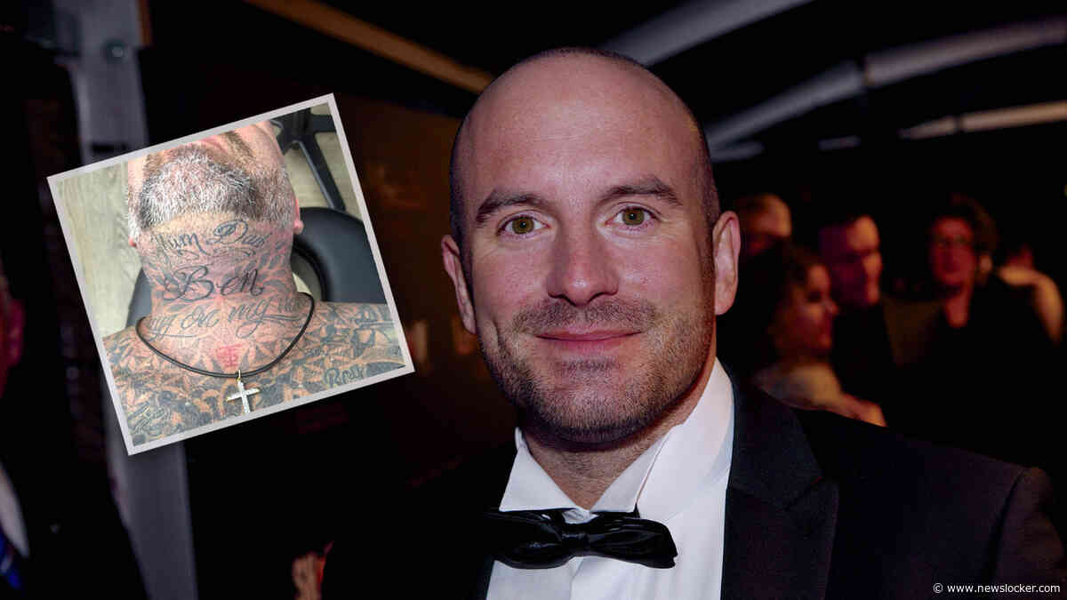 Dean Saunders eert overleden broer Ben met tatoeage: ’Voor altijd op mijn strot’