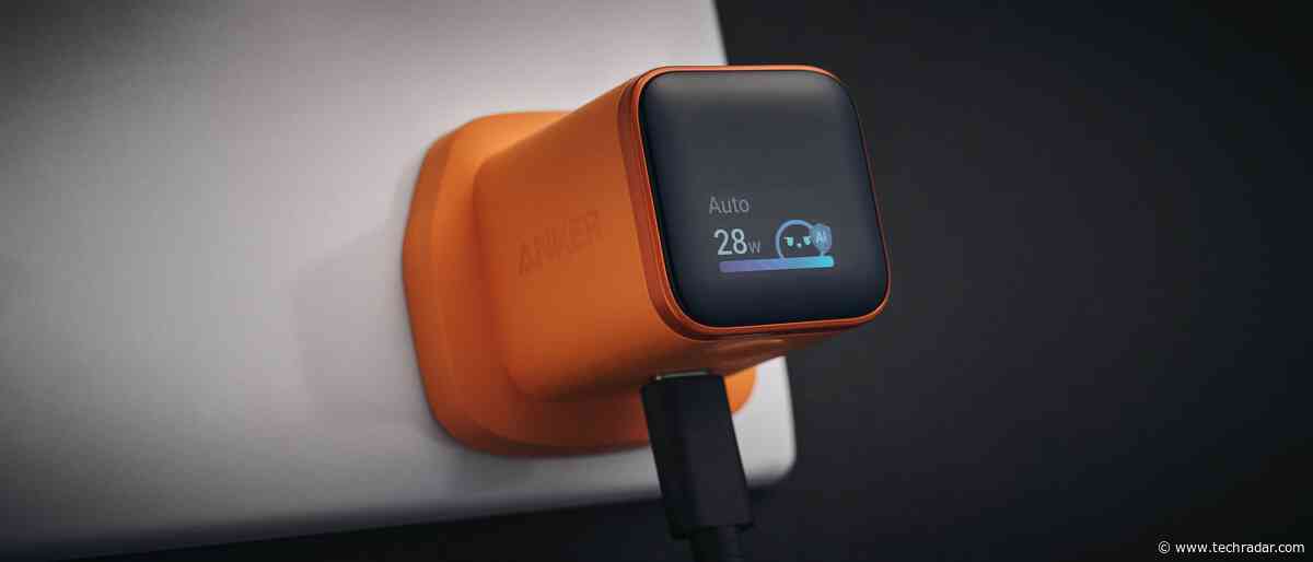 Anker Nano 45W Smart Display Charger review: a quirky and compact charging companion