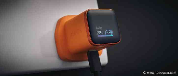 Anker Nano 45W Smart Display Charger review: a quirky and compact charging companion