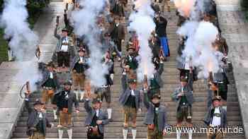 Jahrhundertealte Tradition zum Abschluss der Wiesn: Deswegen knallt’s am Sonntag