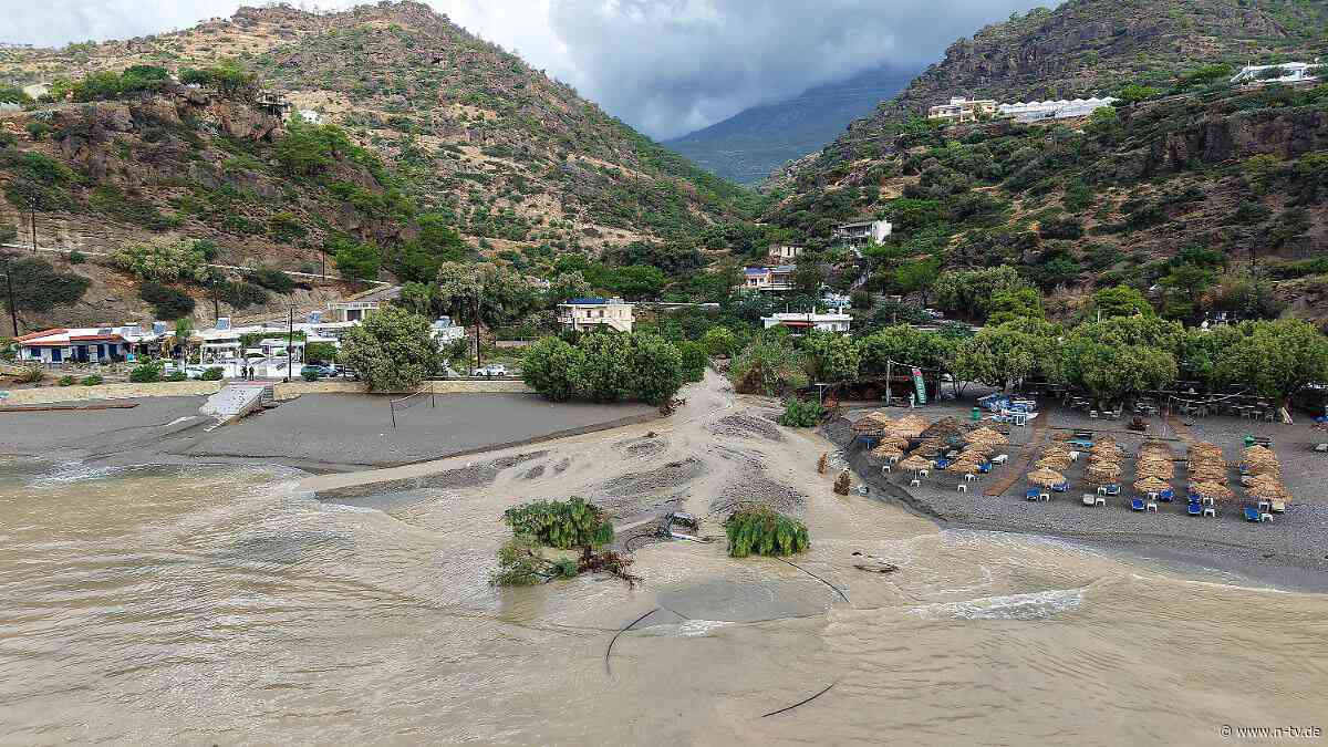 Autos ins Meer gespült: Heftige Regenfälle sorgen für Überschwemmungen auf Kreta