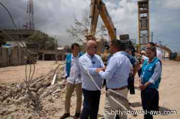 Alto comisionado de Acnur recorrió La Guaira tras 100 días de los terremotos