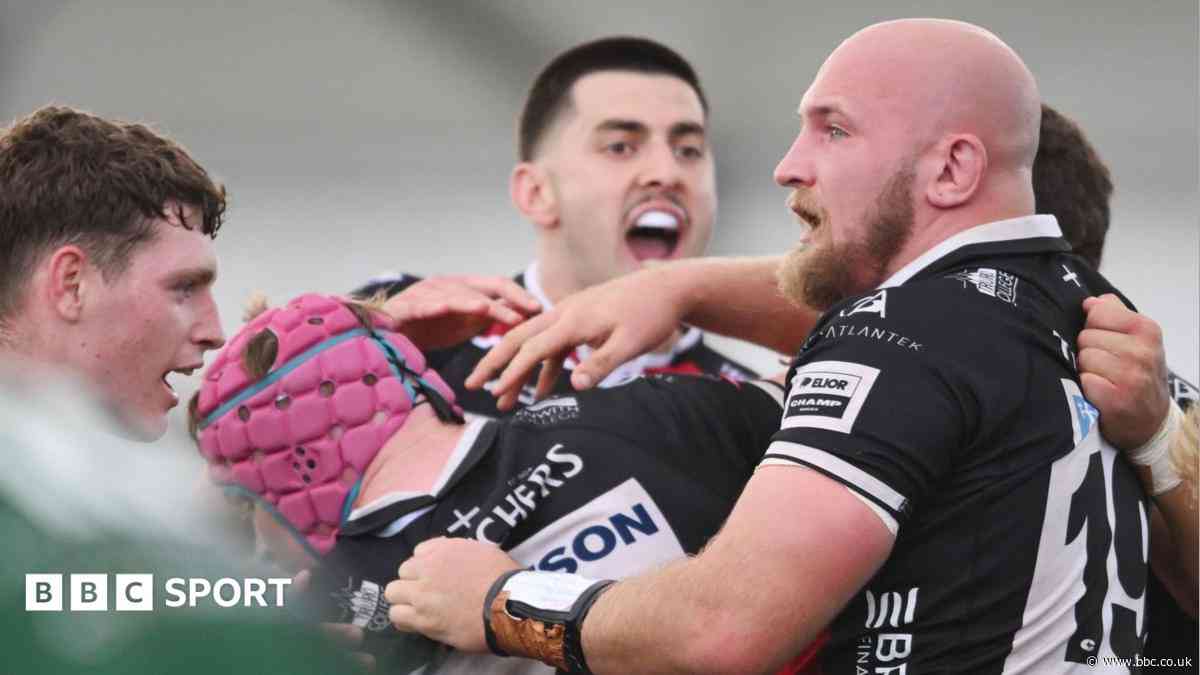 Pirates hand Ealing first league loss in 18 months