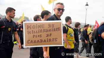 Thousands of firefighters march in Paris demanding more resources