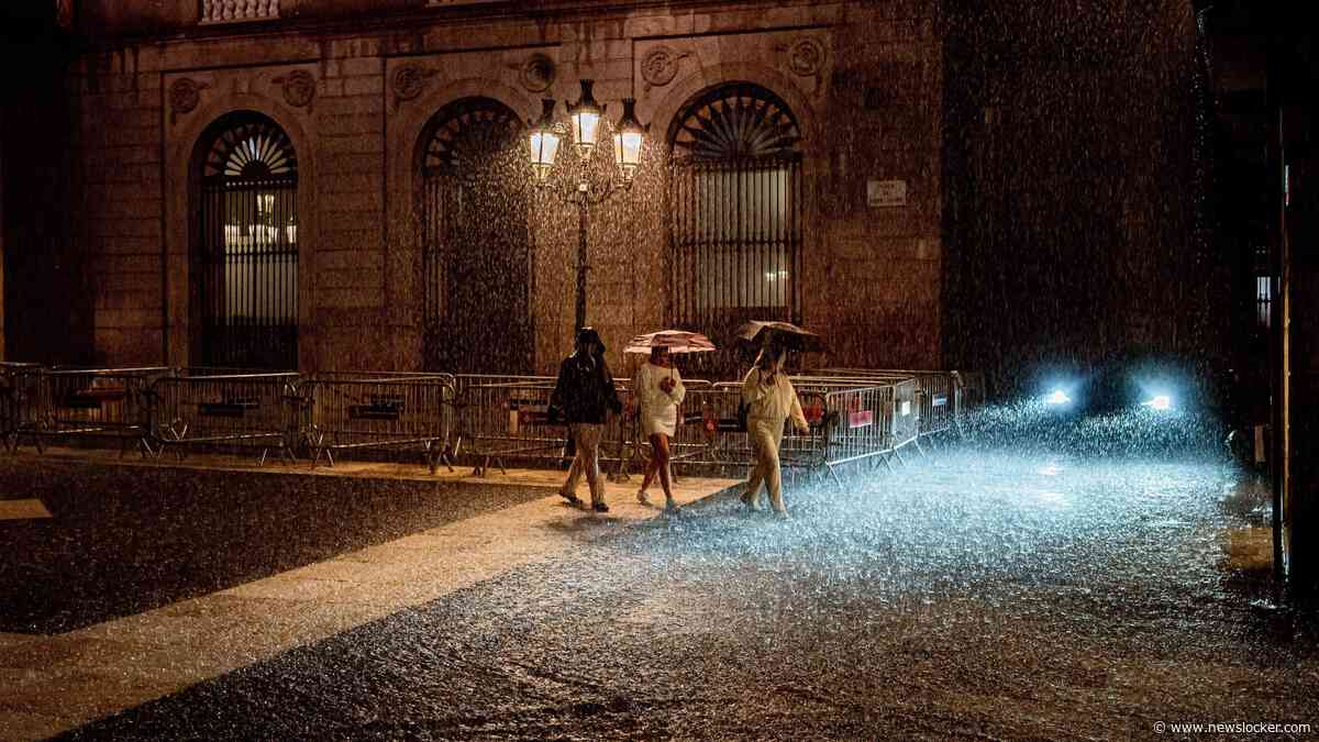 Recordregen en overstromingen treffen Barcelona en omstreken: Catalaanse regering roept inwoners op thuis te blijven