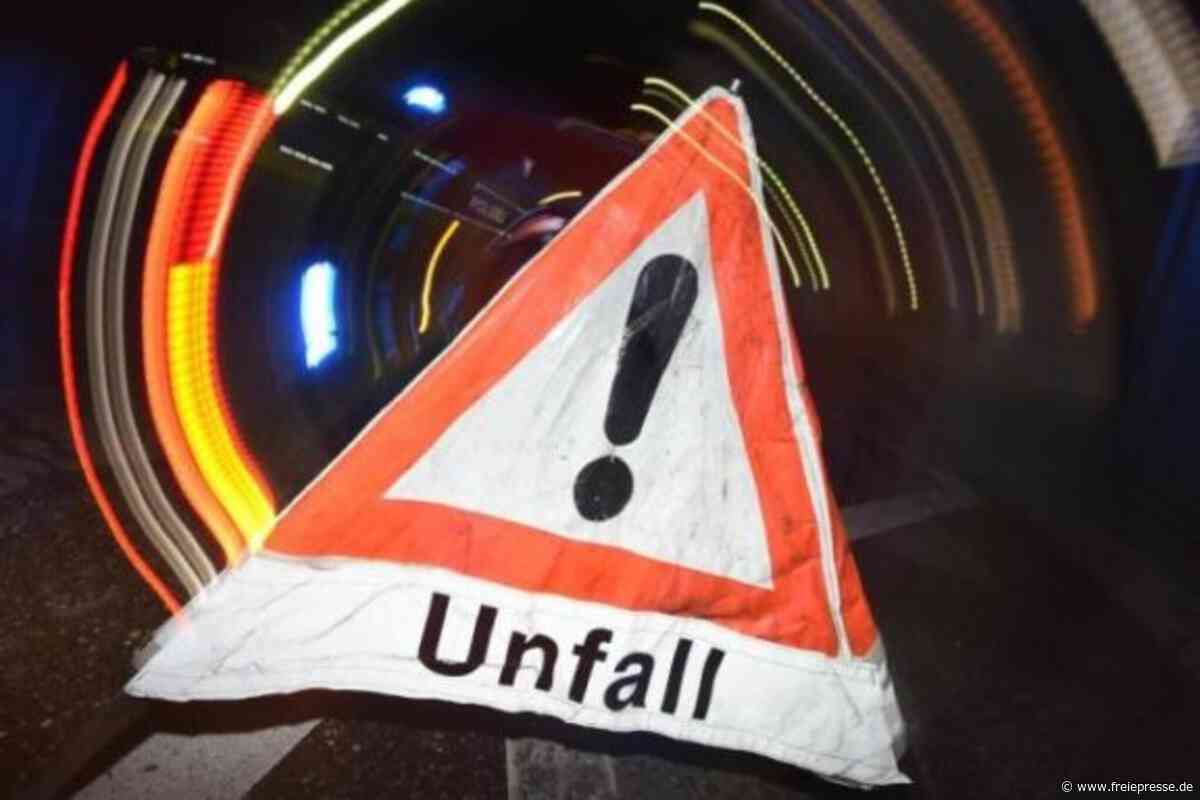 Verkehrsunfall in Zwickau: Junge Fahrerin bei Kollision leicht verletzt