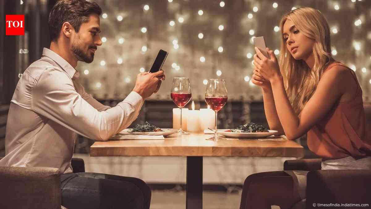 5 dating behaviours that look like mixed signals but may mean something else