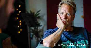 Hoe Diggy Dex (na een burn-out) anders naar geluk kijkt en dit kwetsbaar bespreekt in het theater