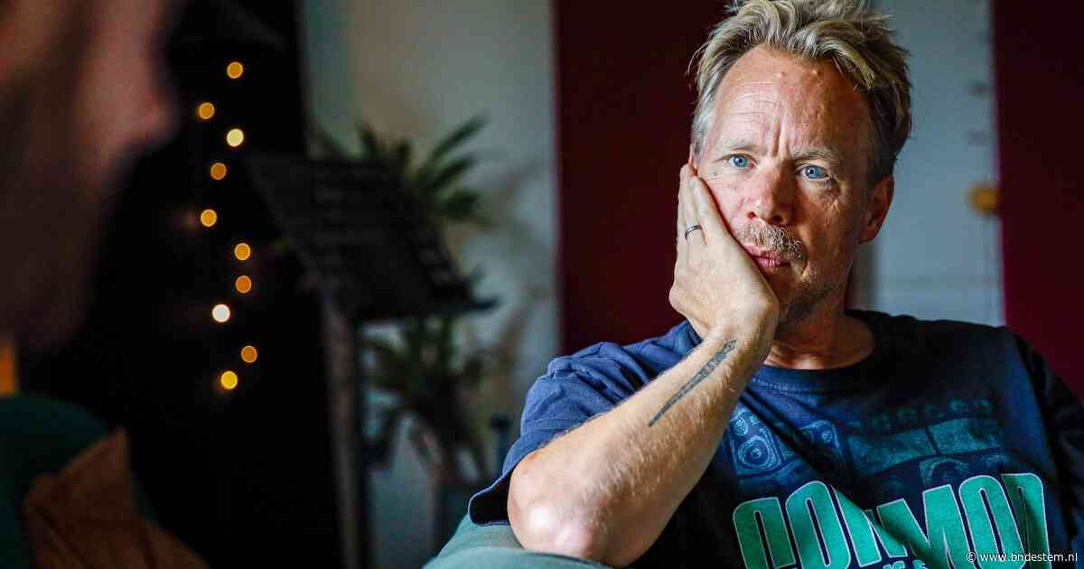 Hoe Diggy Dex (na een burn-out) anders naar geluk kijkt en dit kwetsbaar bespreekt in het theater