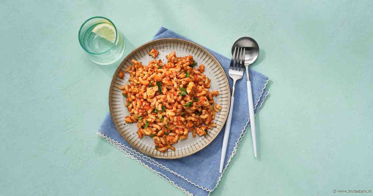 Wat Eten We Vandaag: Macaroni in tomaten-paprikasaus met tofu