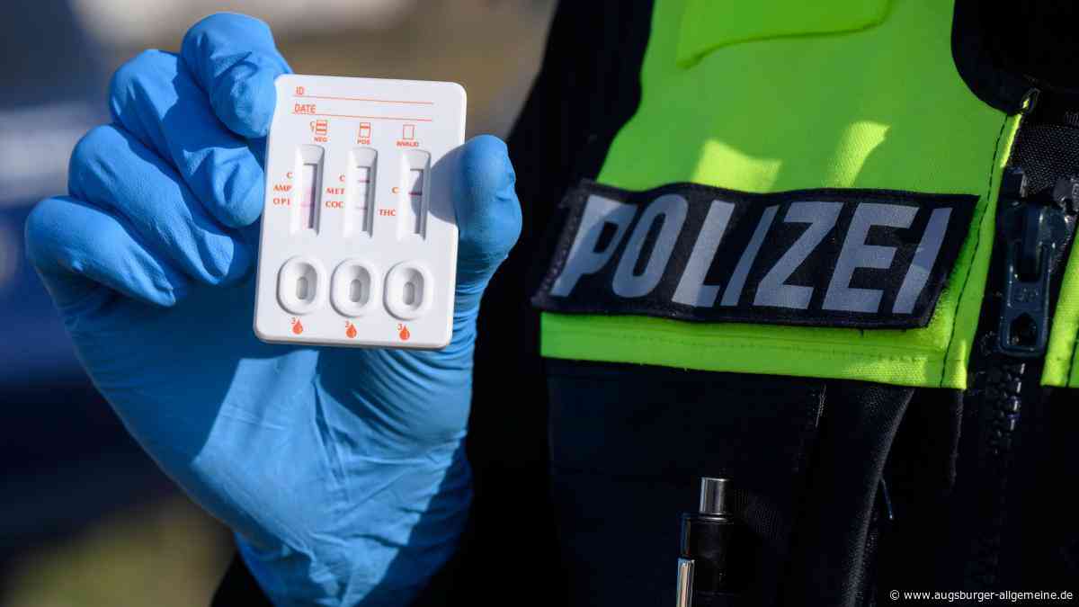 21-Jähriger unter Drogeneinfluss ist mit drei Beifahrern unterwegs
