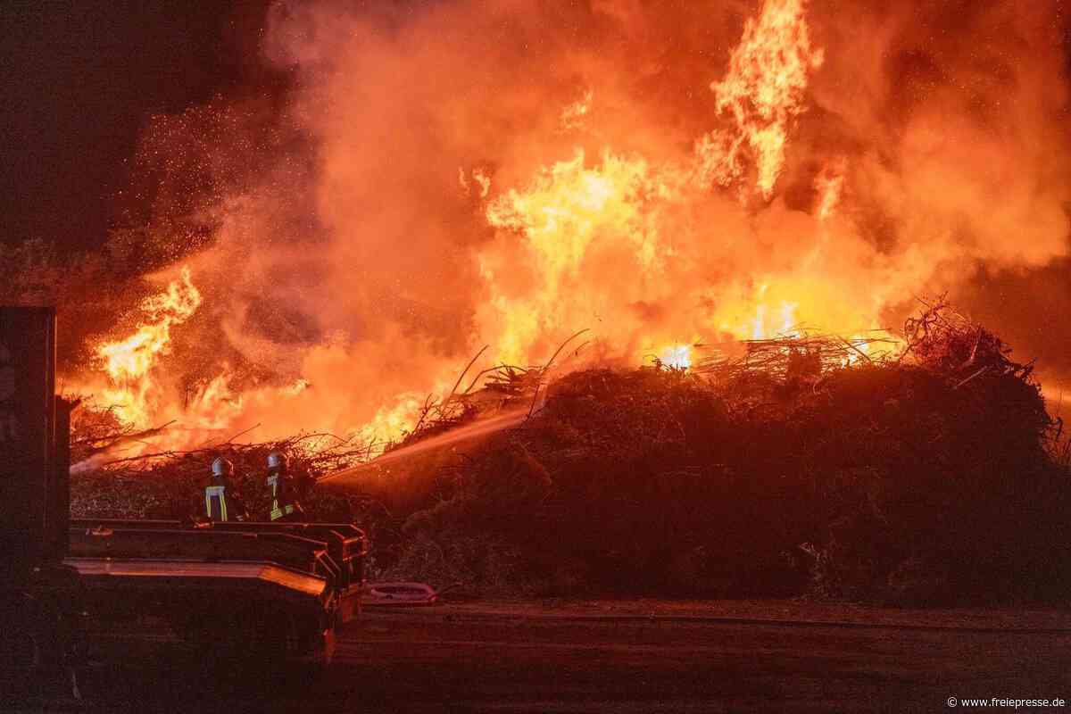 Brand im Recyclinghof in Conradsdorf bei Halsbrücke