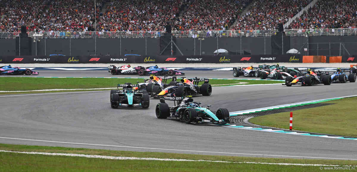VIDEO: Mercedes maakt droomstart in Maleisië, rekent Max Verstappen in